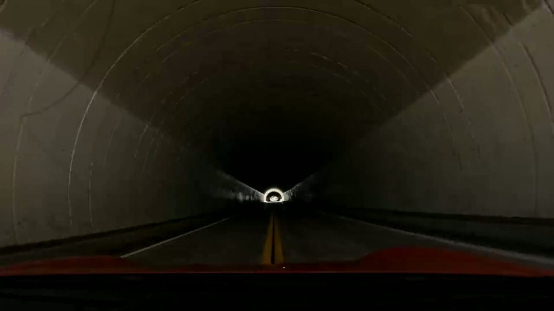洛杉矶“死亡隧道”!网友开车还原Vince死亡时刻
